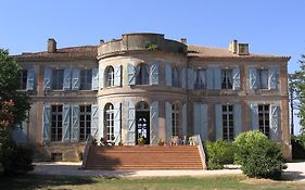 Bed And Breakfast Chateau De Clermont-saves À